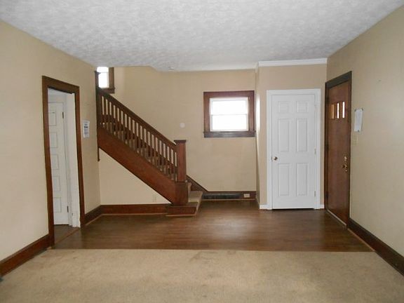 4th image of 89 Dawson Ave