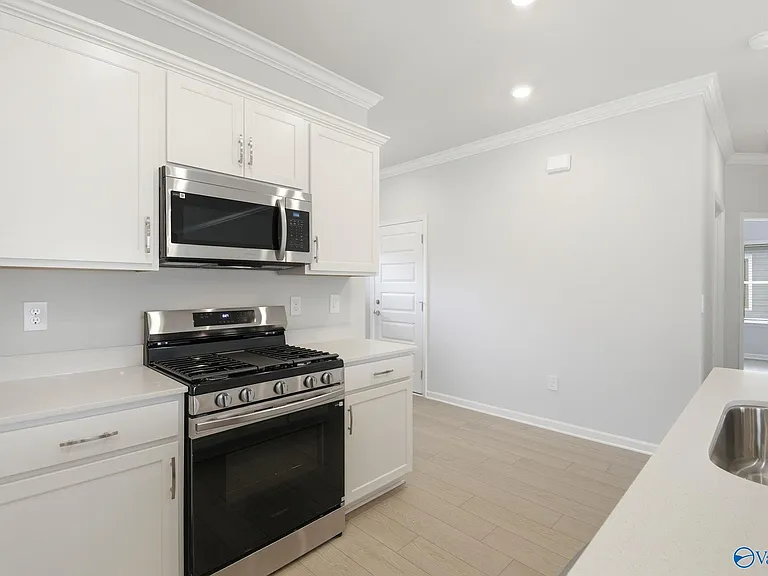 304 Allene Way — Photo 16