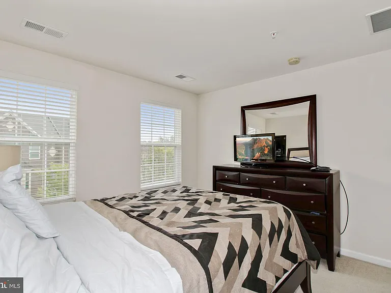 2221 Congresbury Pl — Photo 19
