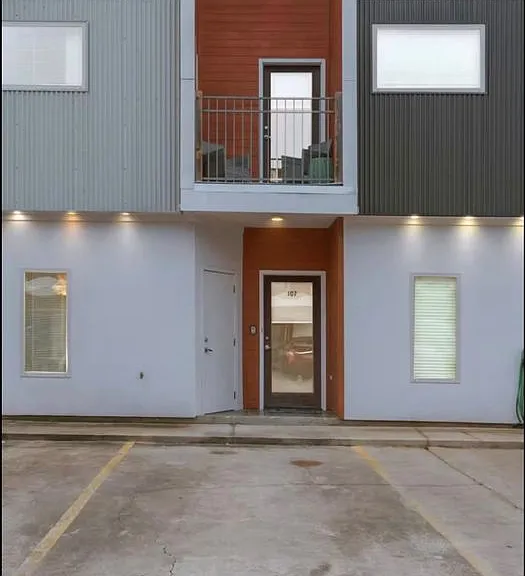 113 Bayou St #107A — Photo 18
