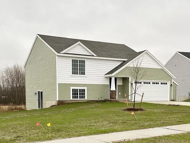 4268 Butternut Dr photo 1