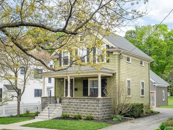 29 East St, Melrose, MA 02176
