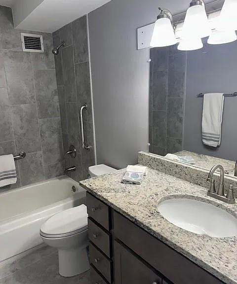 3082 S Wheeling Way #211 — Photo 12