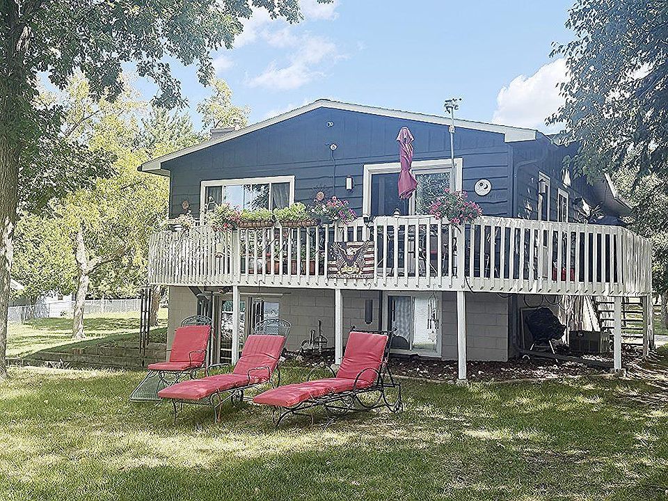 1st image of 354 E River Dr