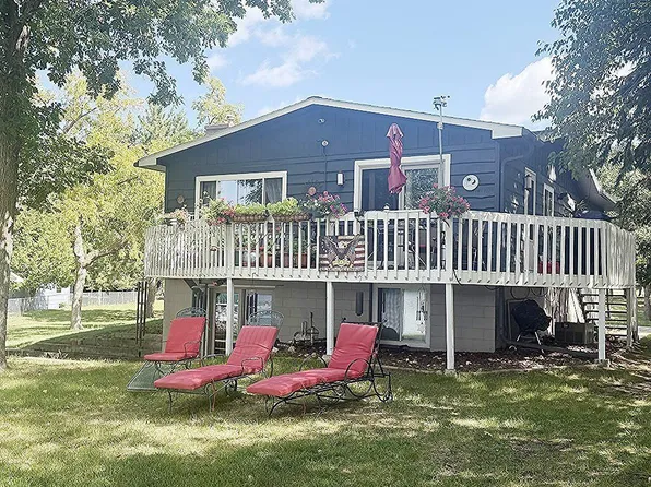 354 E River Dr, Park Rapids, MN 56470