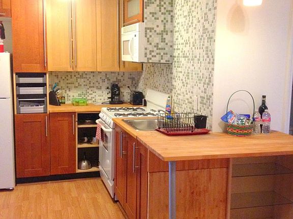 5th image of 4403 Crawford St #A