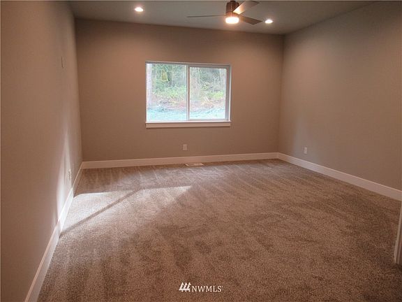 2nd image of 1719 SE Edmonds Street
