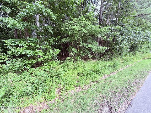 3rd image of 73 Laurel St Lot 73