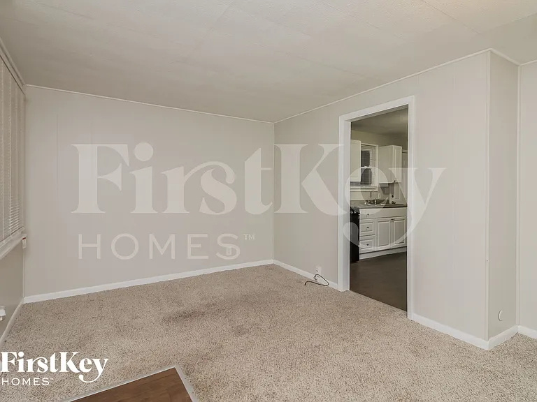 2918 Gabriel Ave — Photo 4