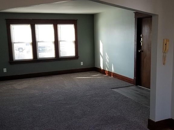 2nd image of 1653 Kenmore Ave APT 1
