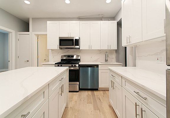 5th image of 561 Lenox Ave #11B