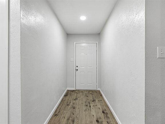 4th image of 5733 Maiden Ln