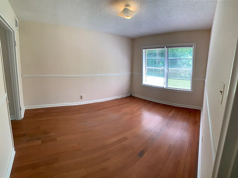 1684 Valley Ave — Photo 27