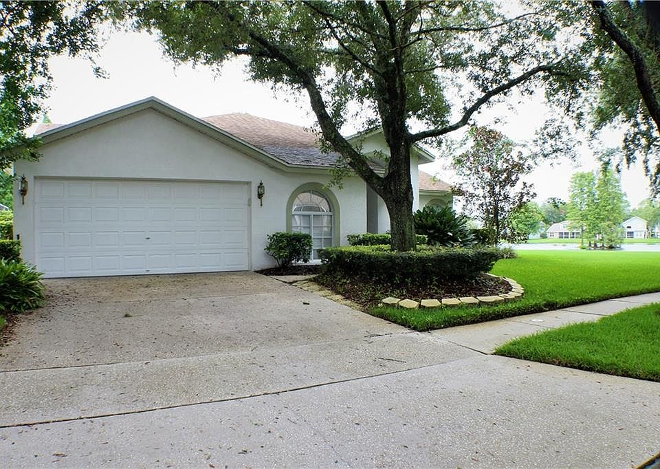 1st image of 9325 Hampshire Park Dr