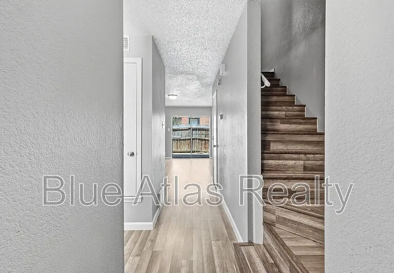 8108 Foxfire Ln #B — Photo 4