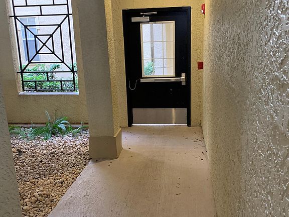 4th image of 114 Vista Verdi Cir Unit 124
