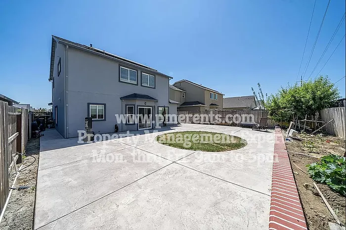 3925 Lanyard Dr — Photo 16