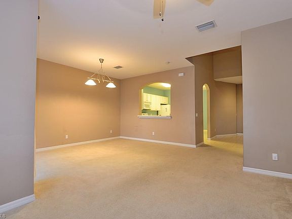 5th image of 9701 Foxhall Way Unit 3
