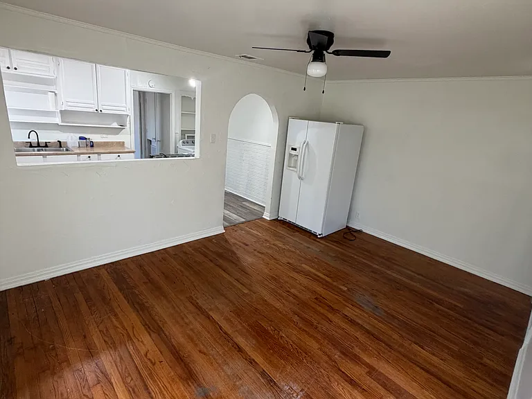 1520 Glen Ave — Photo 2