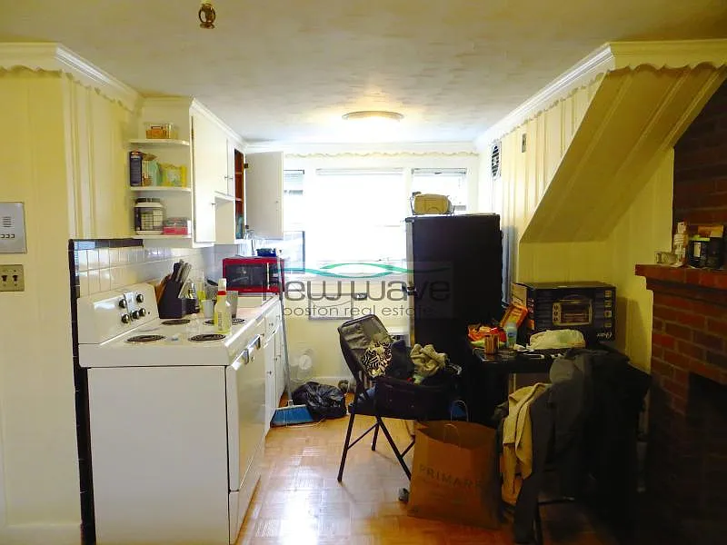 Studio, 450 sqft, $2,400 — Photo 2