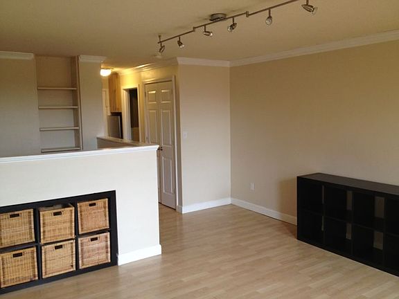 5th image of 25 Ellsworth St #19