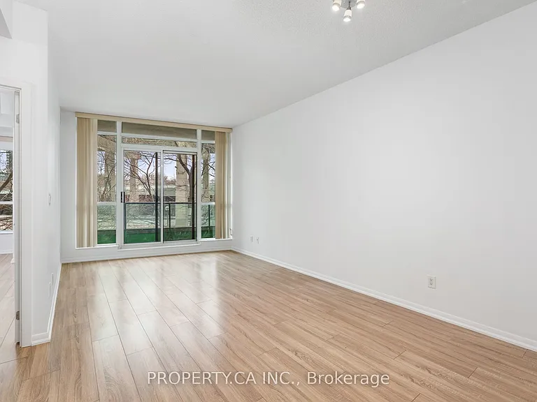 231 Fort York Blvd #223 — Photo 11