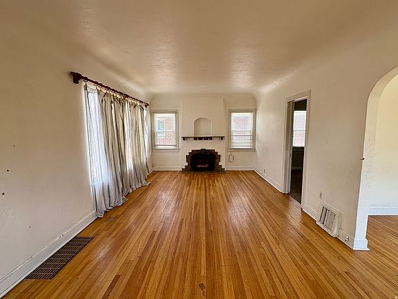 5th image of 2687 S Highland Dr