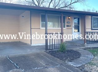 2550 S Park Ln, Florissant, MO