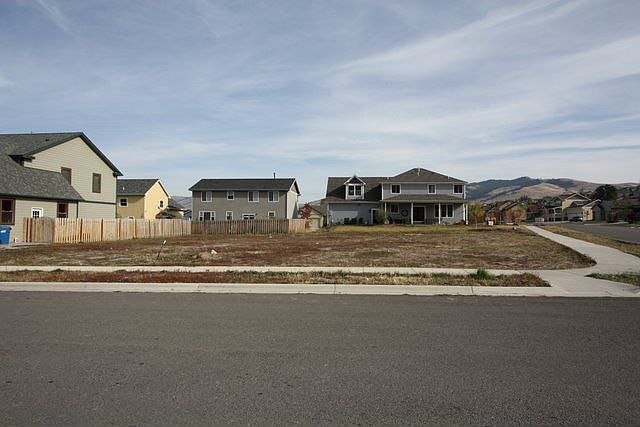 2nd image of 6130 Hobson Ln