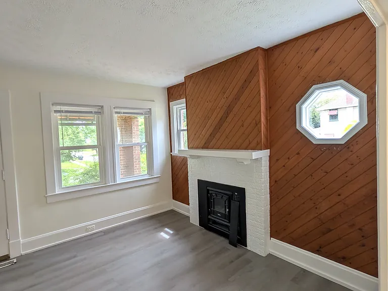 1635 Preston Ave — Photo 7