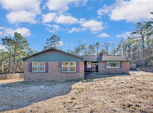 5815 Permastone Lake Rd, Hope Mills, NC 28348