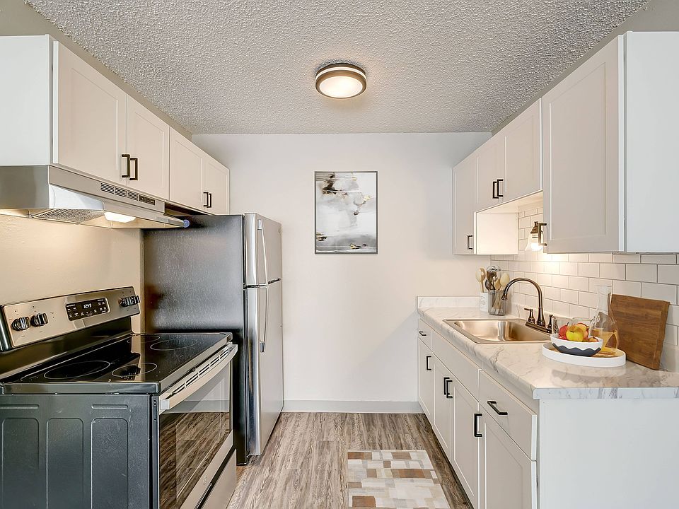 Thirteen20 Renovated Unit Kitchen