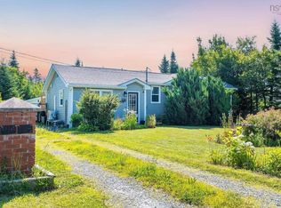 108 Club Rd, Hatchet Lake, NS B3T 1R1