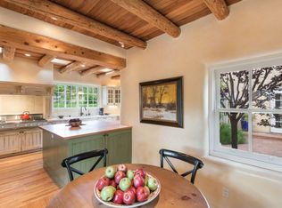 1400 Cerro Gordo Rd APT A, Santa Fe, NM 87501