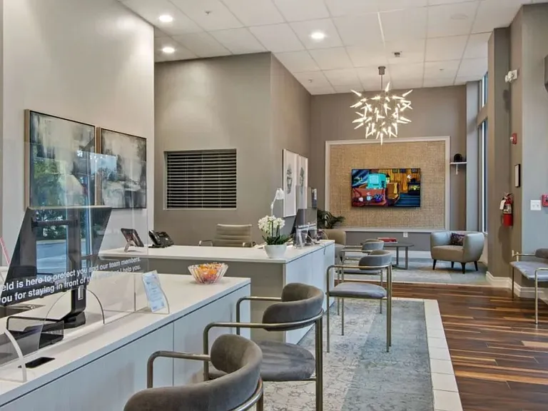 Residence at Tribeca — Photo 3