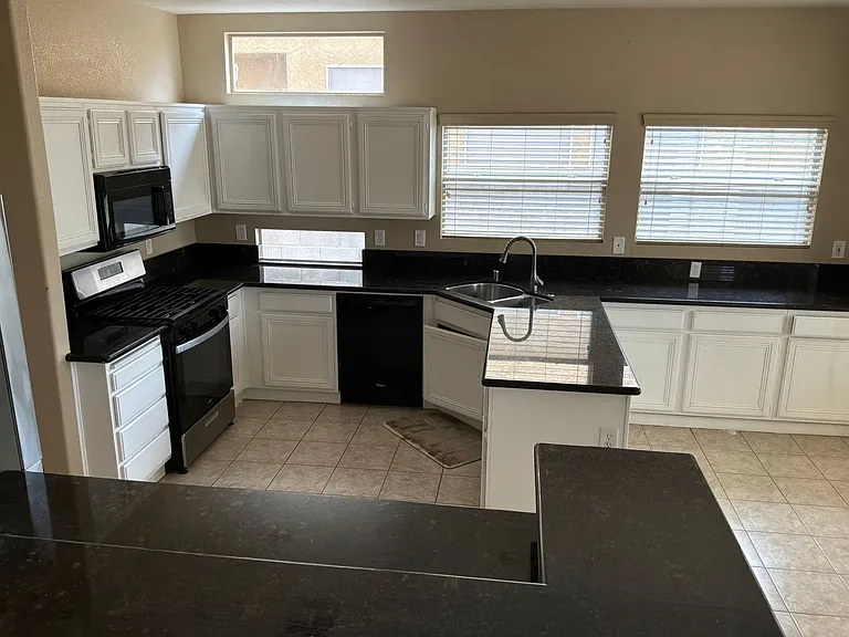 5413 Rusty Anchor Ct — Photo 2
