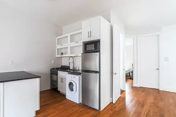 Rented by Hagstrom Management Inc | media 33