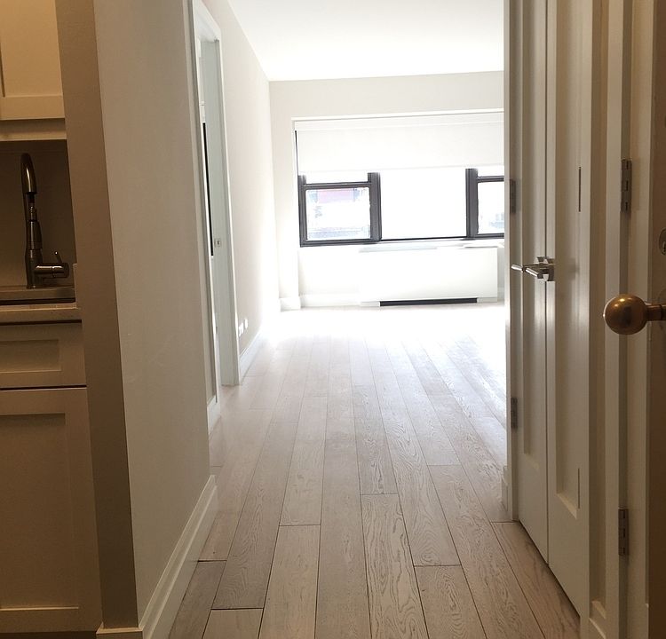 1st image of 160 E 38th St APT 4F