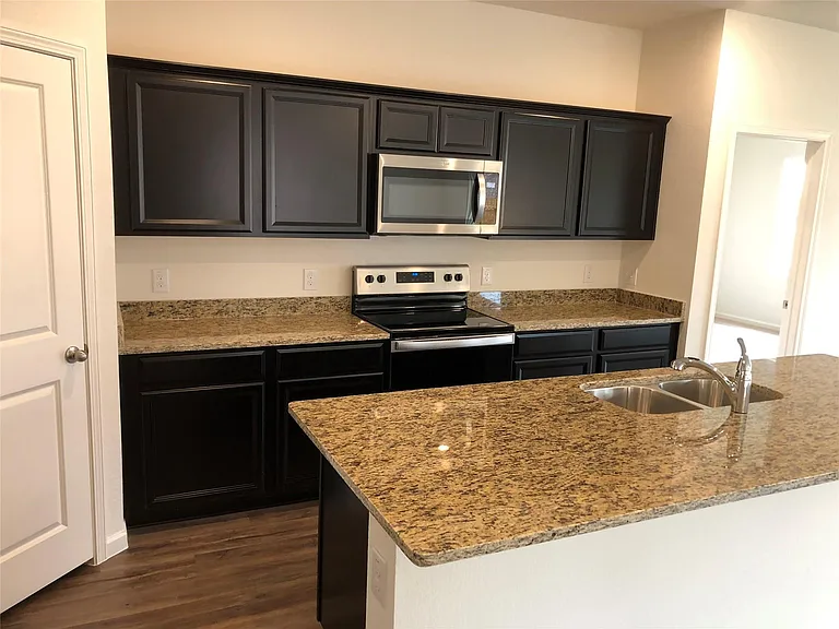 6521 Trident Ct — Photo 7