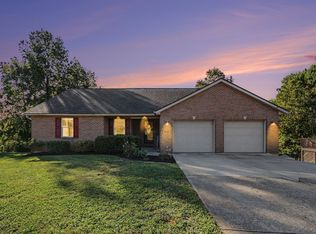 8 Ridge View Cir, Dry Ridge, KY 41035