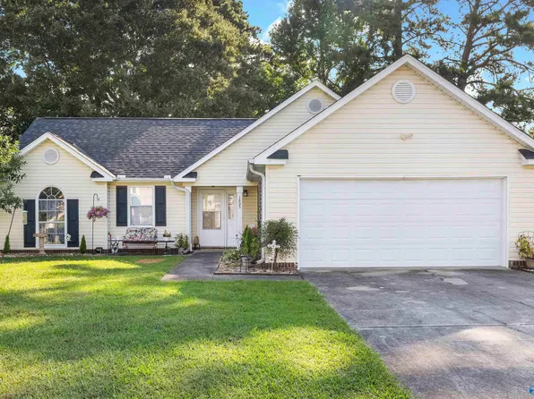 1805 E Brownstone Ct SW, Decatur, AL 35603