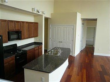 4th image of 16800 Van Aken Blvd APT 403