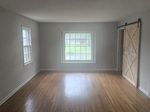 4th image of 3639 Huckleberry St