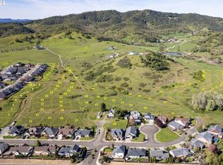 Danielle Dr, Winston, OR 97496