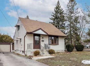 104 Gunn St, Barrie, ON L4M2H5