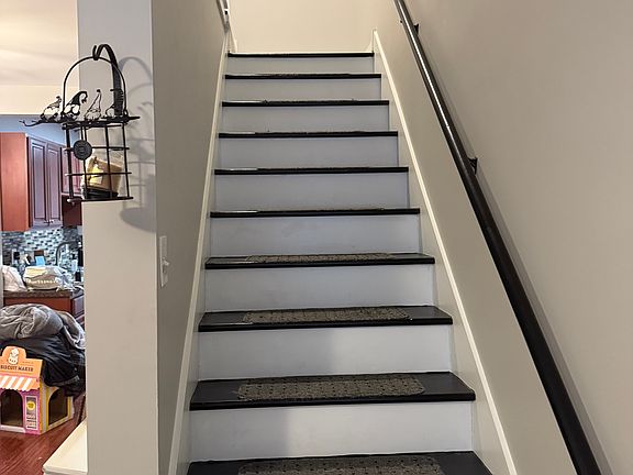 5th image of 214 Grant St