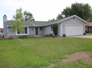 N169W20249 Chateau Dr, Jackson, WI 53037