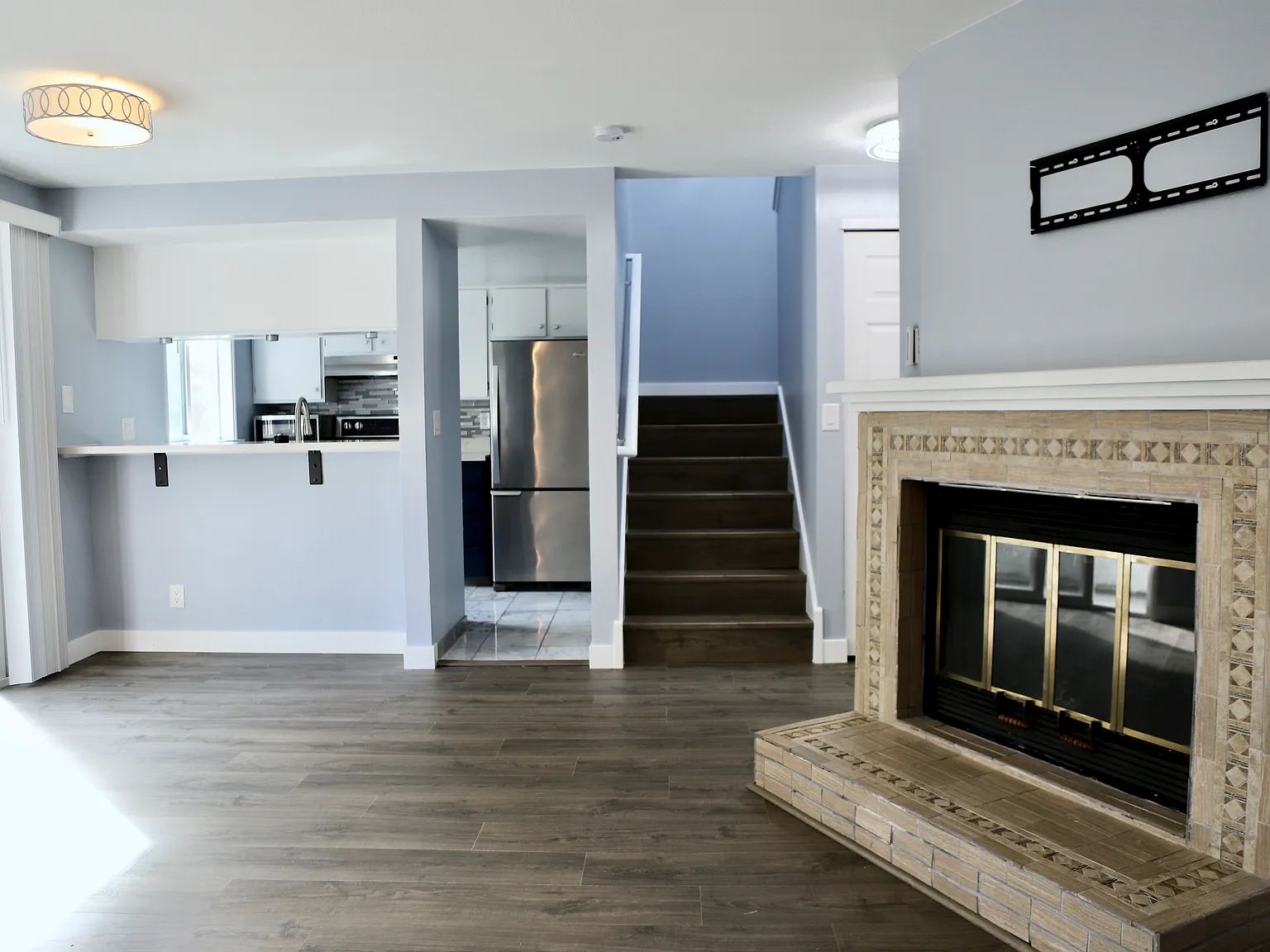 1515 E Union St — Photo 4