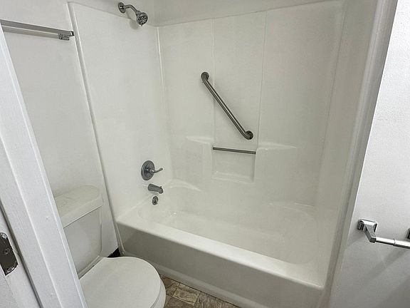 2nd image of 766 Anderson Ave APT 1