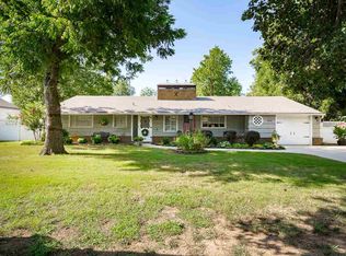 904 Kaw St, Perry, OK 73077